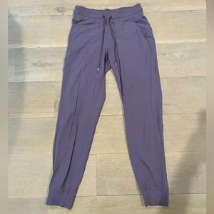 lululemon high rise purple jogger size 6